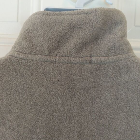 IZOD gray fleece zippered front vest with pockets - Picture 12 of 14